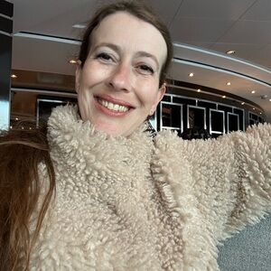 Meet your Posher, Lexis